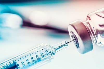 В новом этапе испытаний вакцины от коронавируса примут участие 40 тысяч человек