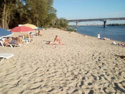 На муниципальных пляжах в Киеве из-за жары запрещено купаться – КГГА