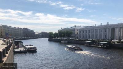 Начался ремонт набережной реки Фонтанки в Петербурге