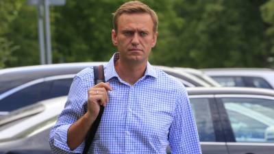 Опубликовано видео посещения Навальным кофейни перед вылетом