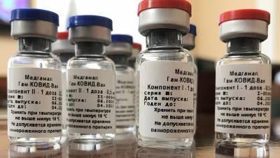 "Тошнота и диспепсия": названы побочные эффекты российской вакцины от COVID-19