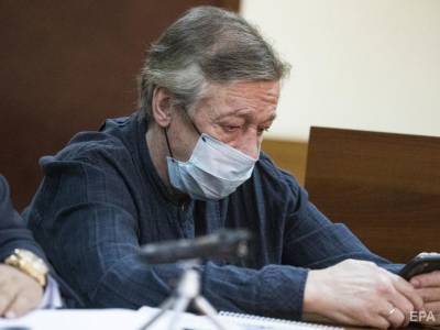 Адвокат Ефремова заявил, что актер не был за рулем во время ДТП
