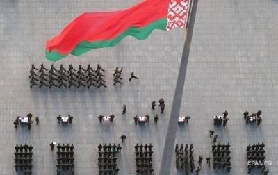 Лукашенко готовится впустить в Беларусь российских военных