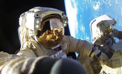 Весь экипаж МКС изолируют в российском модуле из-за утечки воздуха
