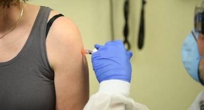 Франция сомневается в российской вакцине от COVID-19