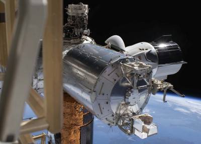 Российских космонавтов изолировали на МКС из-за утечки воздуха