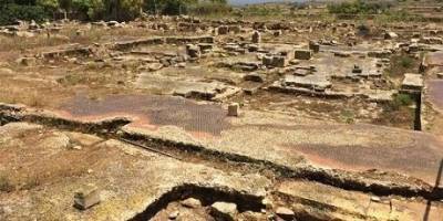 Археологи нашли античный храм при ремонте дома, которому 300 лет