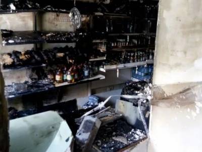 Пожар в магазине на Троещине: СМИ сообщили жуткие подробности ЧП