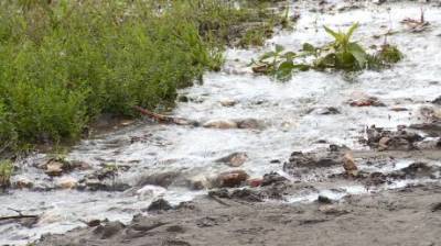 Из-за прорыва трубы на Ладожской впустую тратится чистая вода