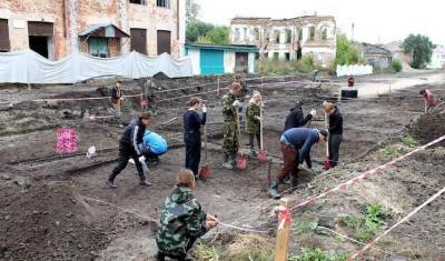В Тобольске археологи приступили к изучению культурного слоя на улице Мира