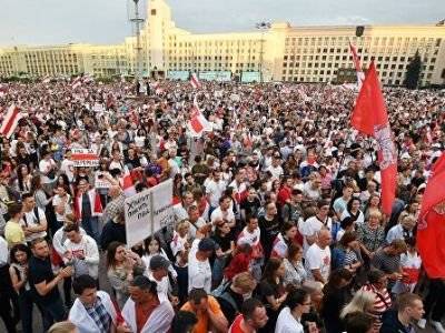 Сторонники и противники Александра Лукашенко собрались в центре Минска