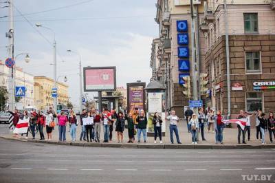 В Минске протестующие становятся в «цепи солидарности» с властью