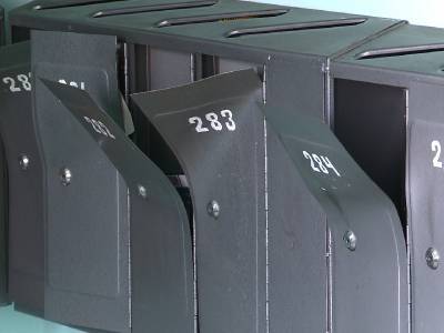В Смоленске за ночь повреждено около 500 почтовых ящиков