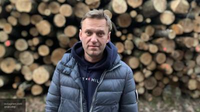 Сотрудники правопорядка не нашли опасных веществ в личных вещах Навального