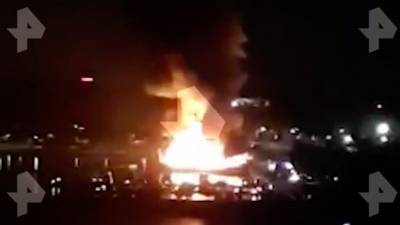 Пожар вспыхнул в ресторане в Санкт-Петербурге