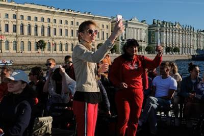 Названы популярные у россиян направления для внутреннего туризма осенью