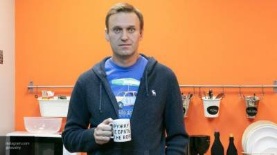 Макаренко призвал искать интересантов "отравления" Навального вне России