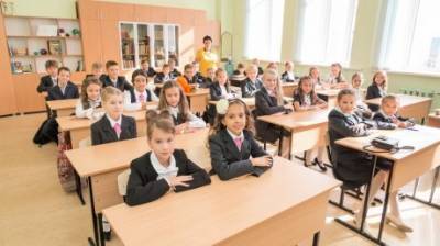С сентября будут выплачивать 5 000 рублей ежемесячно за работу с детьми