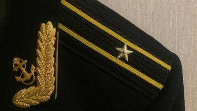 В Петербурге офицер проглотил звезду, обмывая очередное звание