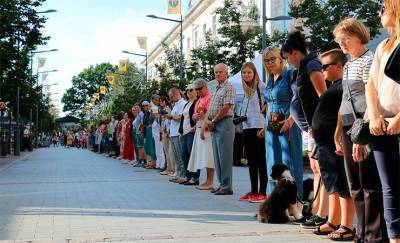 Более 30 тысяч человек станут в живую цепь от Вильнюса до границы с Беларусью