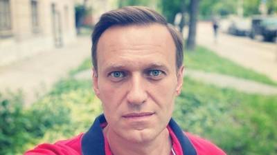 Главврач запретил транспортировку Навального даже под ответственность семьи