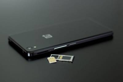 Раскрыта опасная особенность смартфонов с двумя SIM-картами