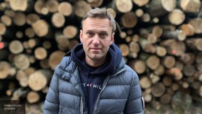 Отравление наркотиками остается приоритетной версией инцидента с Навальным