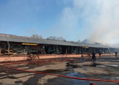 Спасатели ликвидировали открытое горение в магазине в Электростали