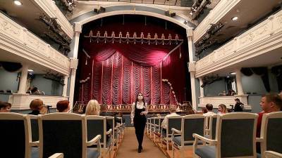 Купаловский театр в Минске прекратил показ спектаклей