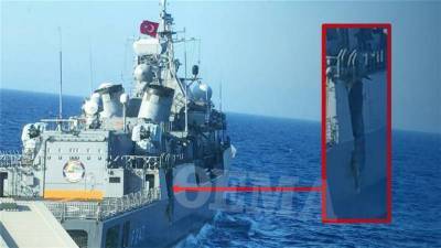 Турецкий фрегат получил серьезную пробоину после столкновения с греческим сторожевиком