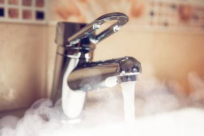 В Смоленске дали горячую воду жителям домов на 20 улицах