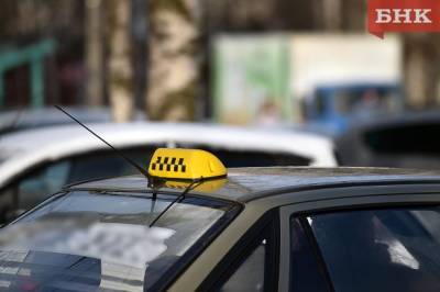 Сыктывкарский таксист после поездки с приставом оплатил все штрафы