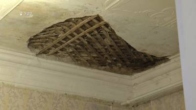 В Уфе в квартире пенсионерки рухнул потолок