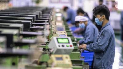 Конец “мировой фабрики”: компании выводят свои производства из Китая