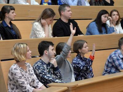 Российским студентам повысят стипендии с 1 сентября