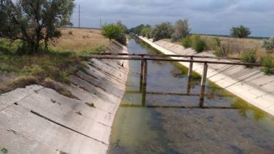 Зеленский высказался о подаче днепровской воды в Крым