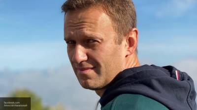 Песков: Кремль не получал сообщений о лечении Навального за границей