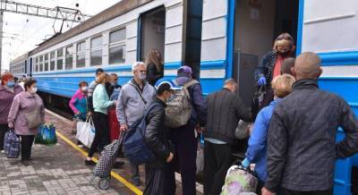 Из-за коронавируса «Укрзализныця» меняет маршруты и закрывает продажу билетов на некоторых станциях