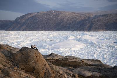 Ученые: ледник Гренландии тает быстрее, чем когда-либо