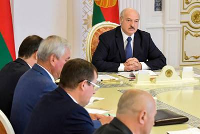 Лукашенко пообещал вытравить «каленым железом» угрозы в адрес власти
