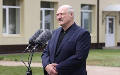 Лукашенко: Атакуют Россию, но хотят смять нас