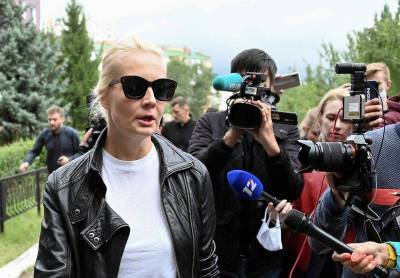 Жена Навального обратилась к Путину с требованием разрешить лечение мужа в Германии