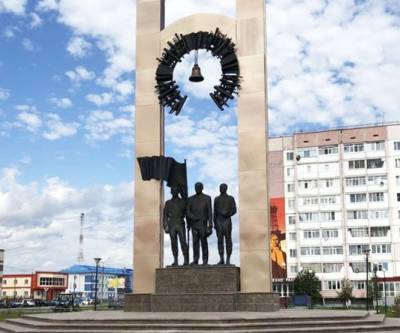 АО "Транснефть – Север" оказало помощь в реконструкции памятника "Воинам трех поколений" в г. Усинске