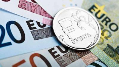 Рубль отступает к кризисным отметкам: евро выше 88 рублей