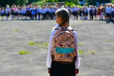 Школьные линейки на Ставрополье ограничат по времени и числу участников