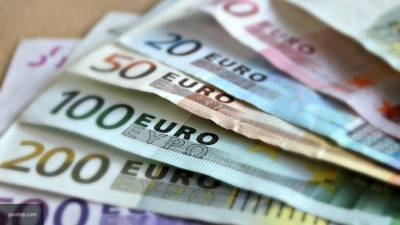 Курс евро впервые с 30 марта подскочил до 88 рублей