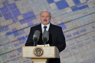 Лукашенко пригласил российских журналистов работать на него