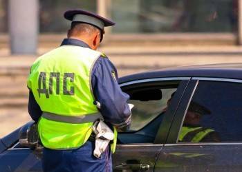 Прибор инспектора ГИБДД «увидит» неисправность автомобиля на дороге