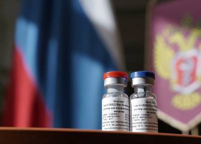 Экспорт российской вакцины от COVID-19 может начаться весной 2021 года – Мантуров