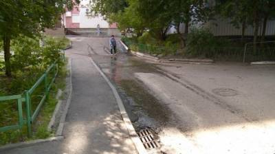 Очередная многодневная утечка воды обнаружилась на ул. Кижеватова